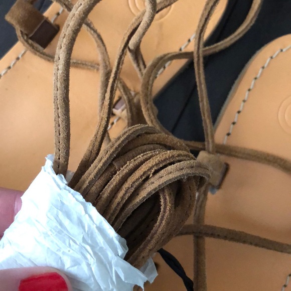 NWT Urban Outfitters Brown Suede Wrap Sandal - Picture 8 of 9